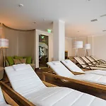 Feel Good Aparthotel 4*