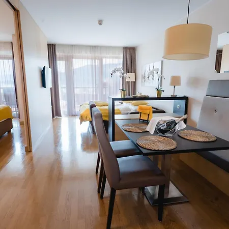 Aparthotel Feel Good 4*