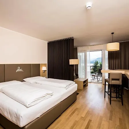 Feel Good 크롬펜돌프