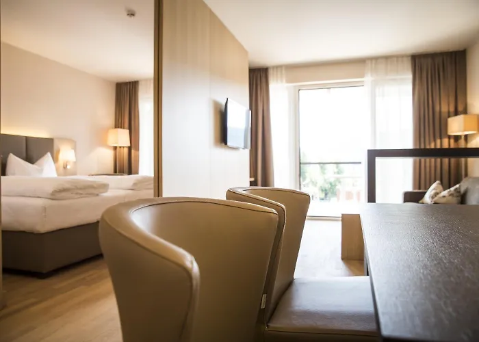 Feel Good Resort Aparthotel 4*